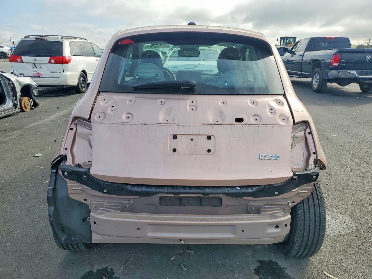 2024 Fiat 500 E La P - Фото 6