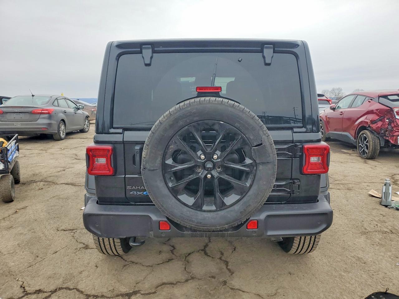 2025 Jeep Wrangler Sahara 4Xe - Фото 6