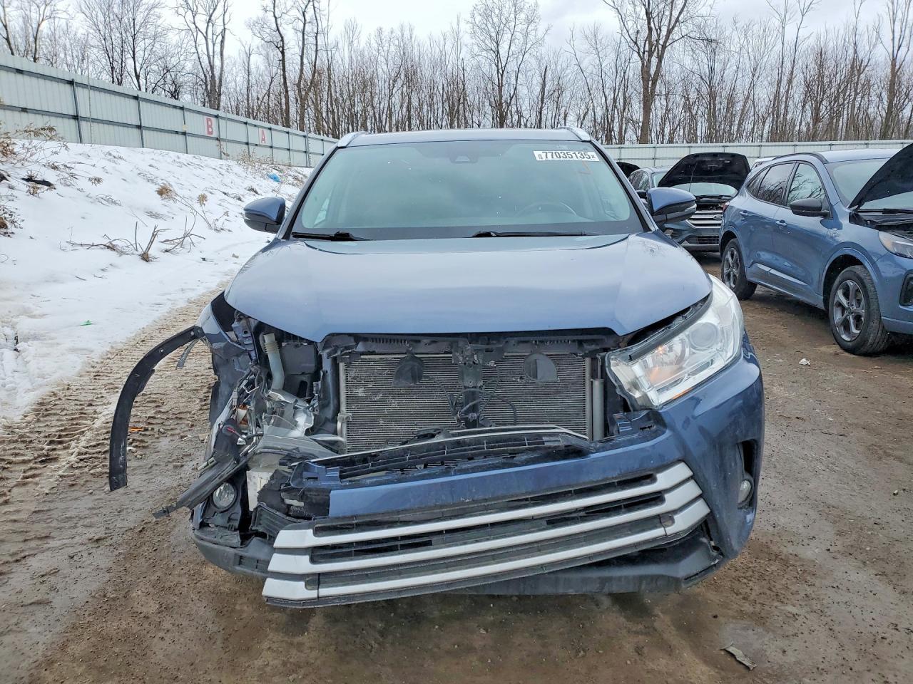 2019 Toyota Highlander Se - Фото 5