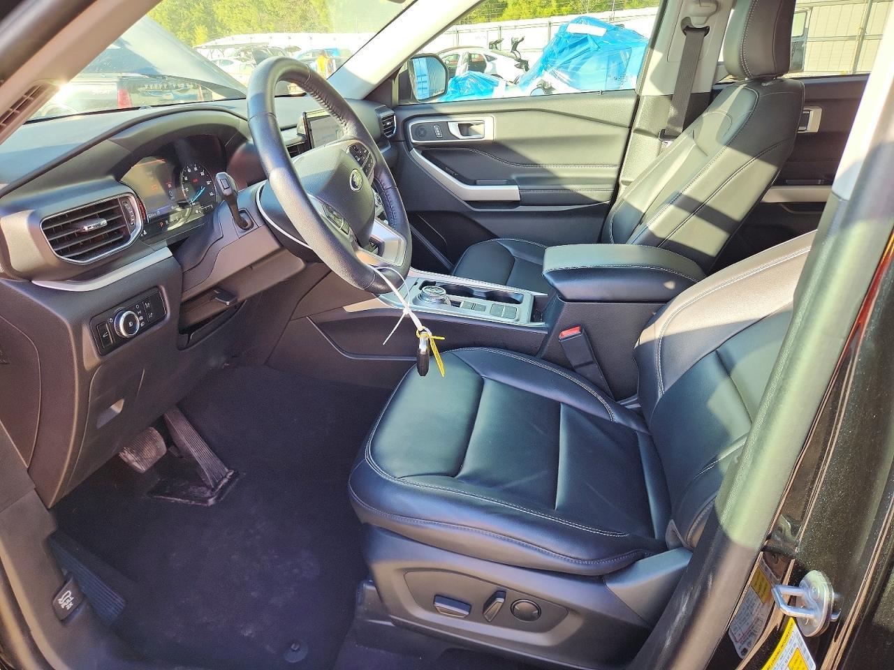 2023 Ford Explorer Xlt - Image 7
