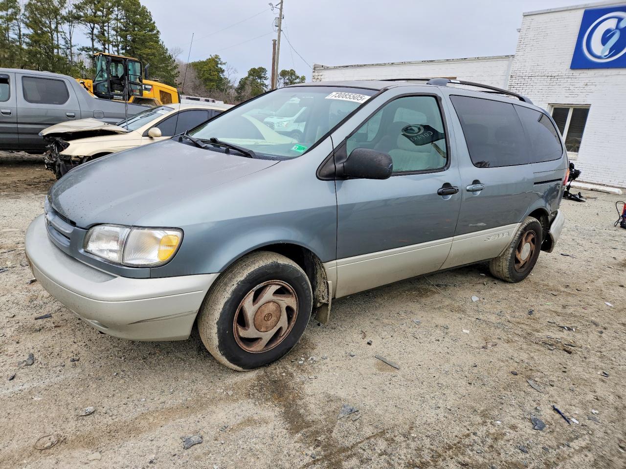 2000 Toyota Sienna Le
