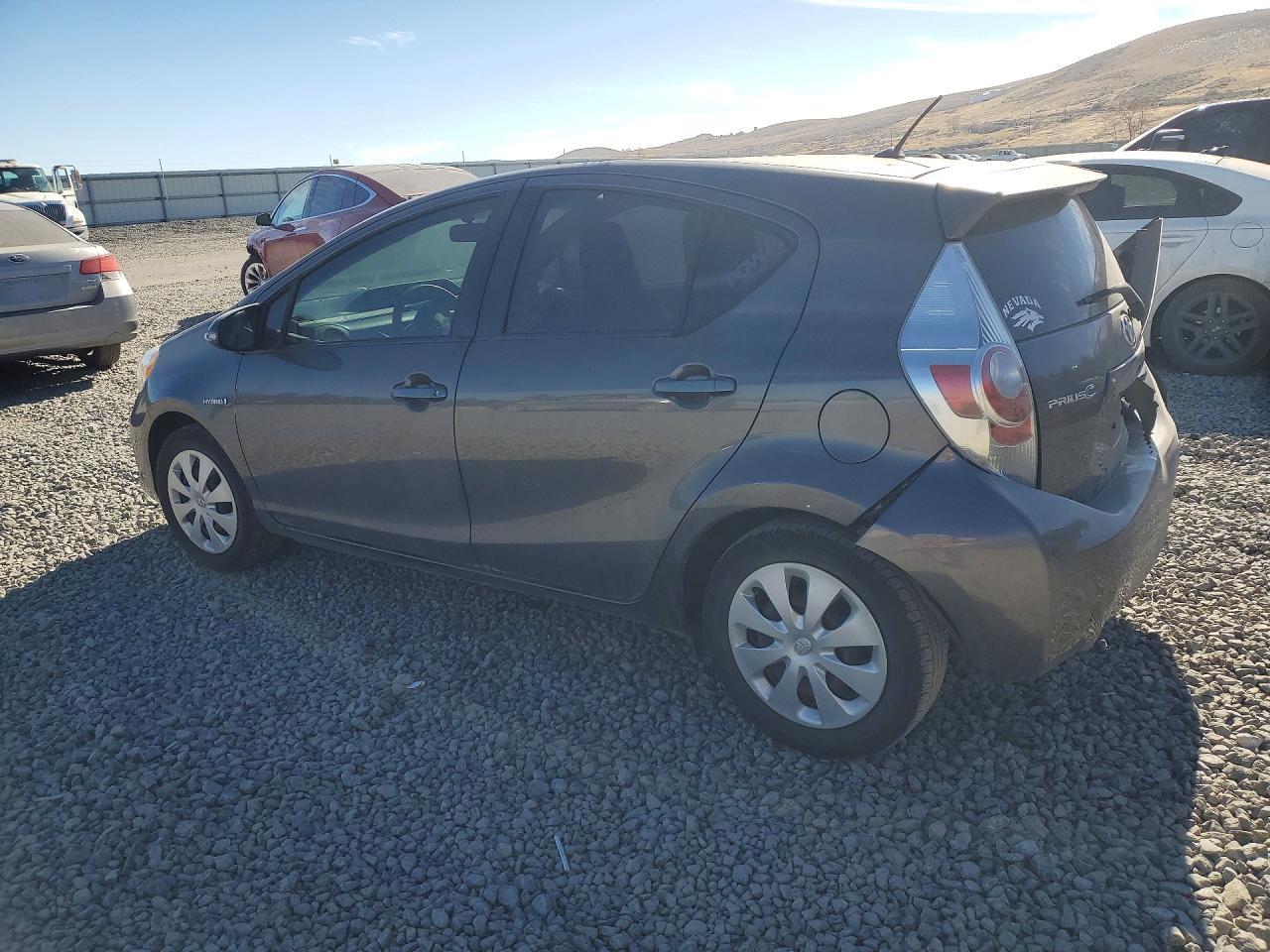 2014 Toyota Prius C - Фото 2