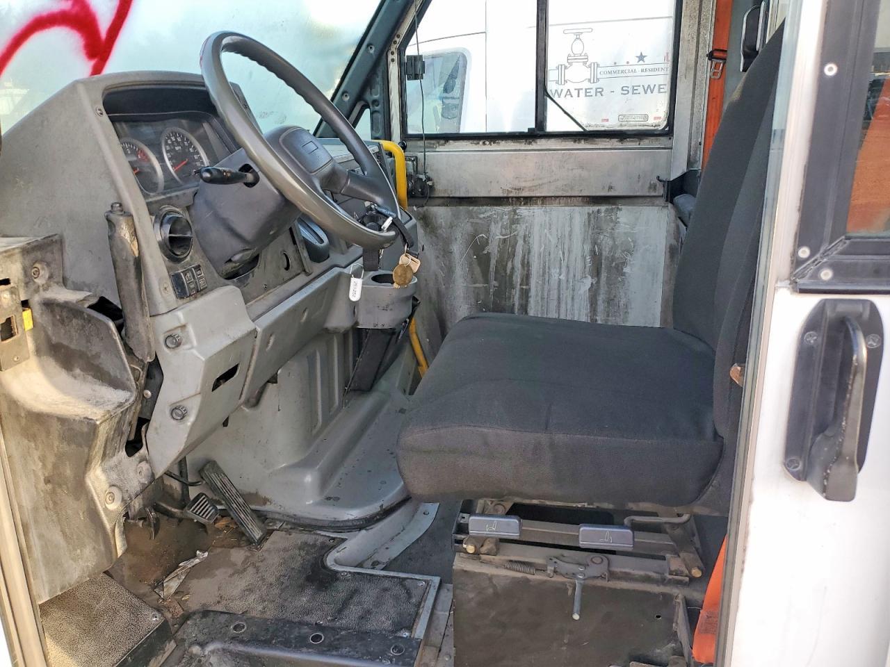 2012 Isuzu Npr - Фото 7