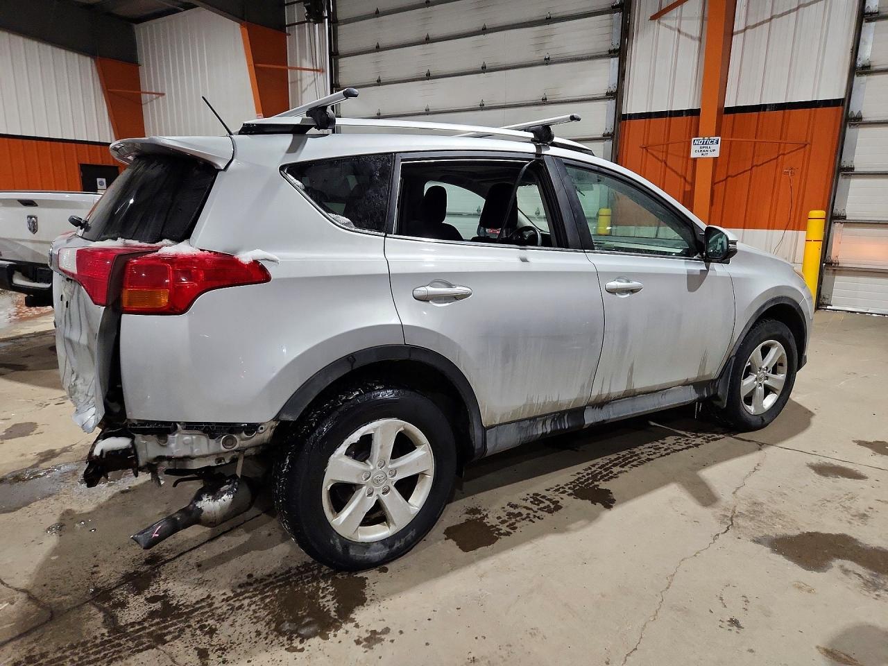 2013 Toyota Rav4 Xle - Image 3