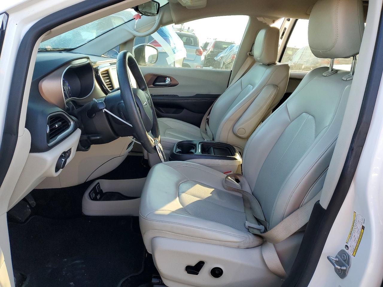 2021 Chrysler Voyager Lxi - Фото 7