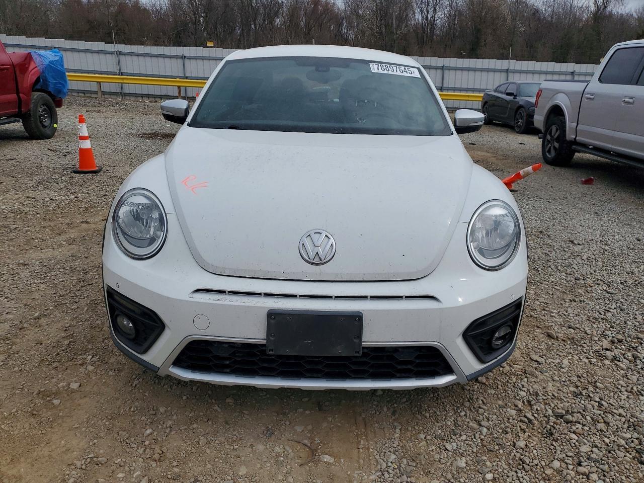 2016 Volkswagen Beetle Dune - Фото 5