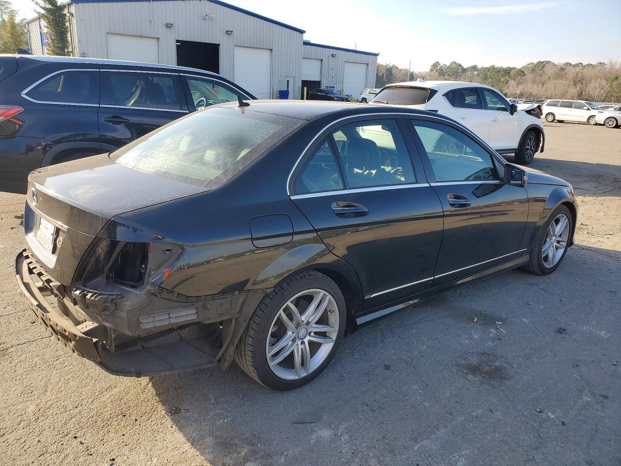 2014 Mercedes-Benz C 250 - Фото 3