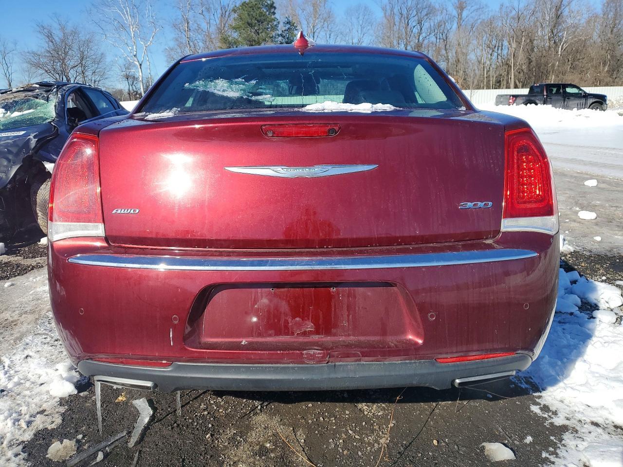 2015 Chrysler 300 Limited - Фото 6