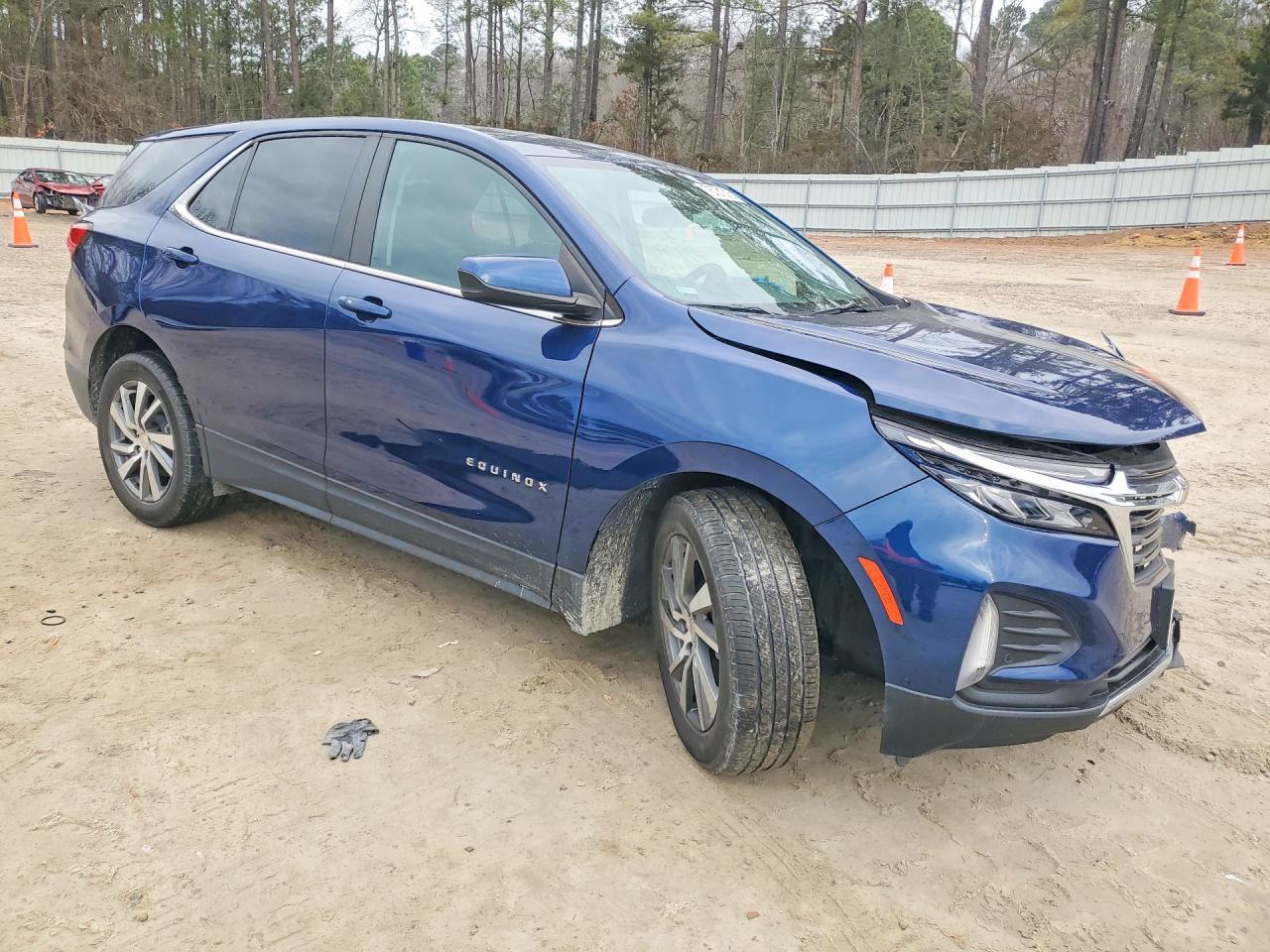 2022 Chevrolet Equinox Lt - Image 4