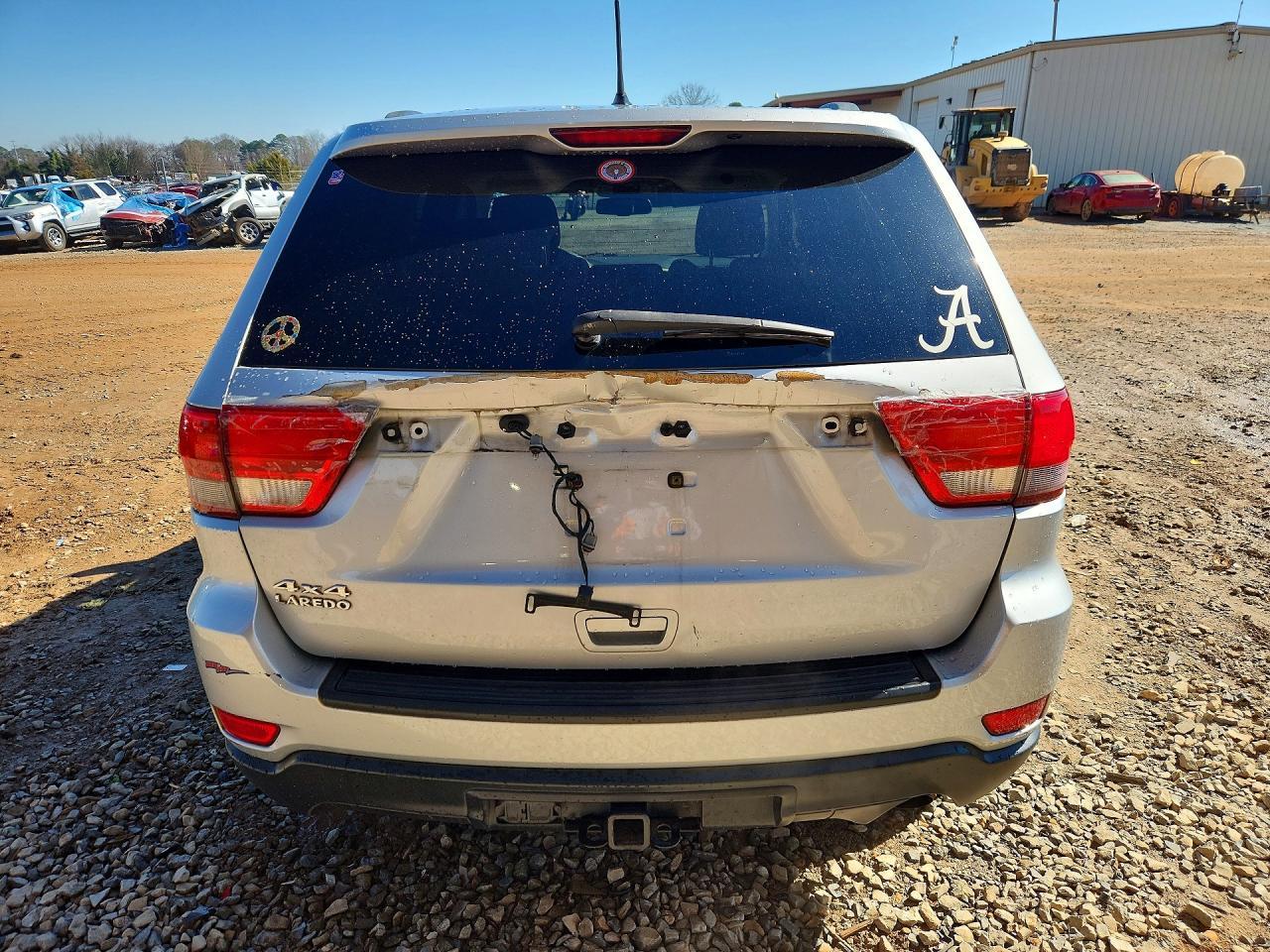 2012 Jeep Grand Cherokee Laredo - Image 6