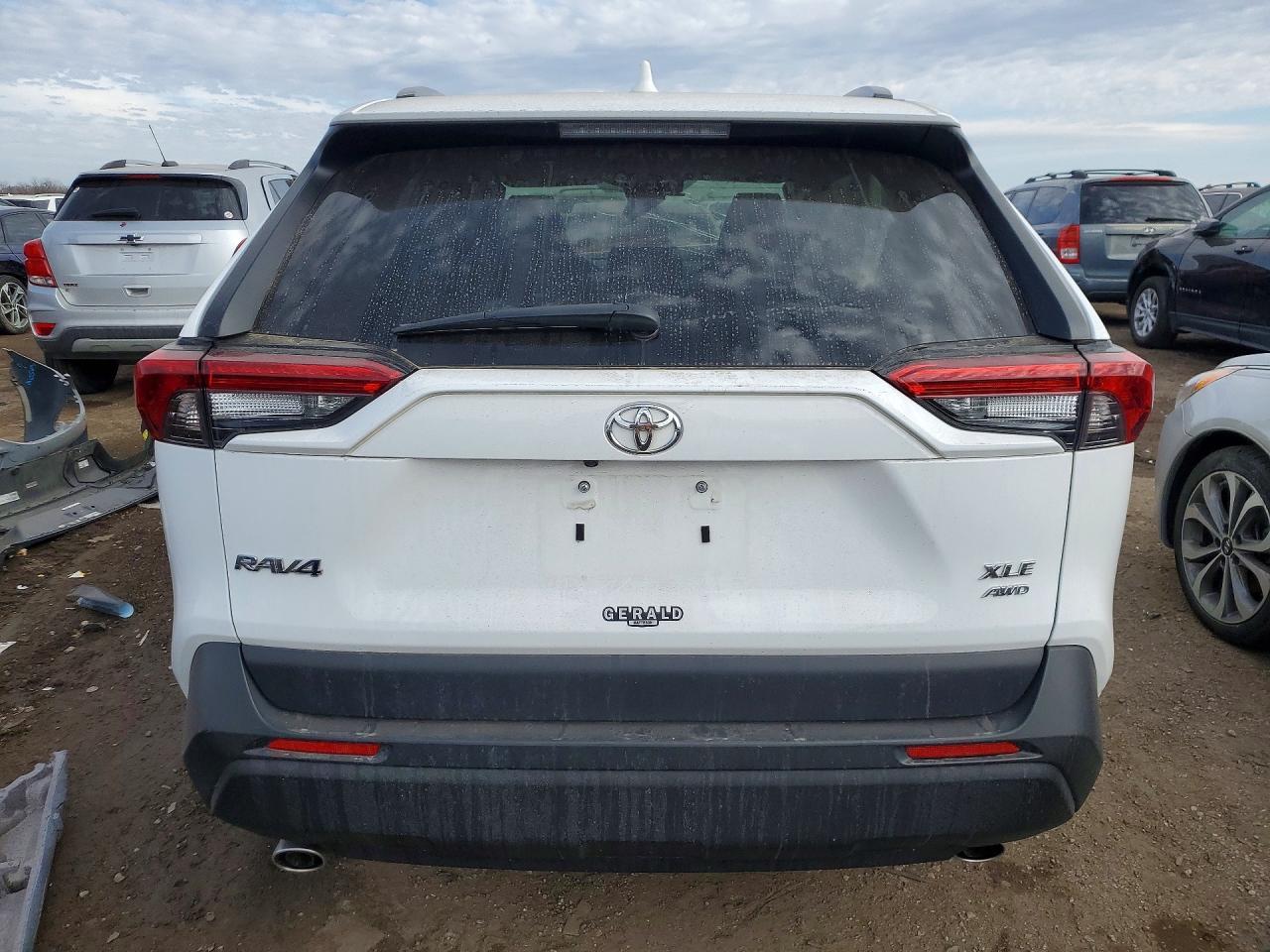 2022 Toyota Rav4 Xle - Image 6