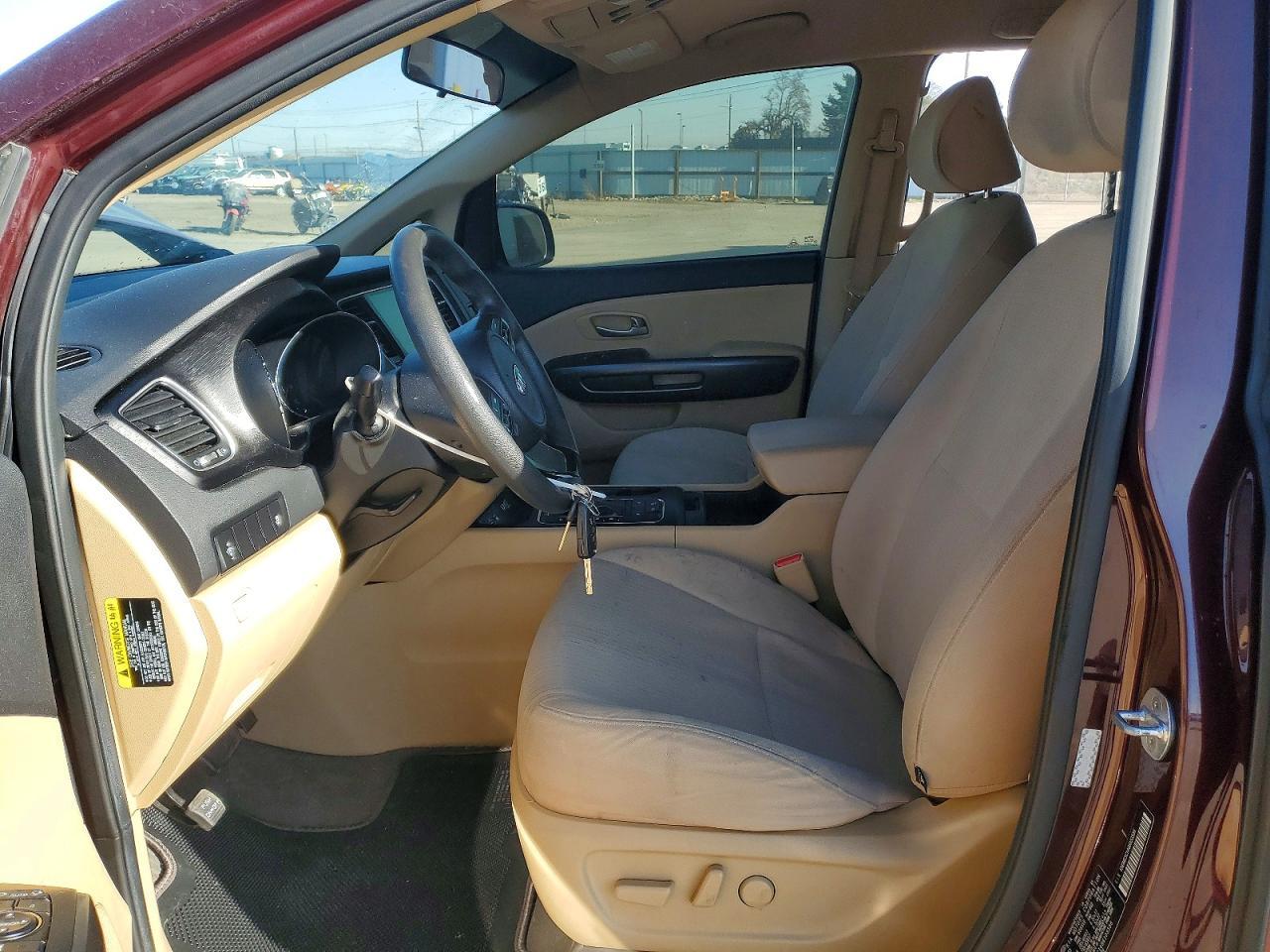 2016 Kia Sedona Lx - Image 7