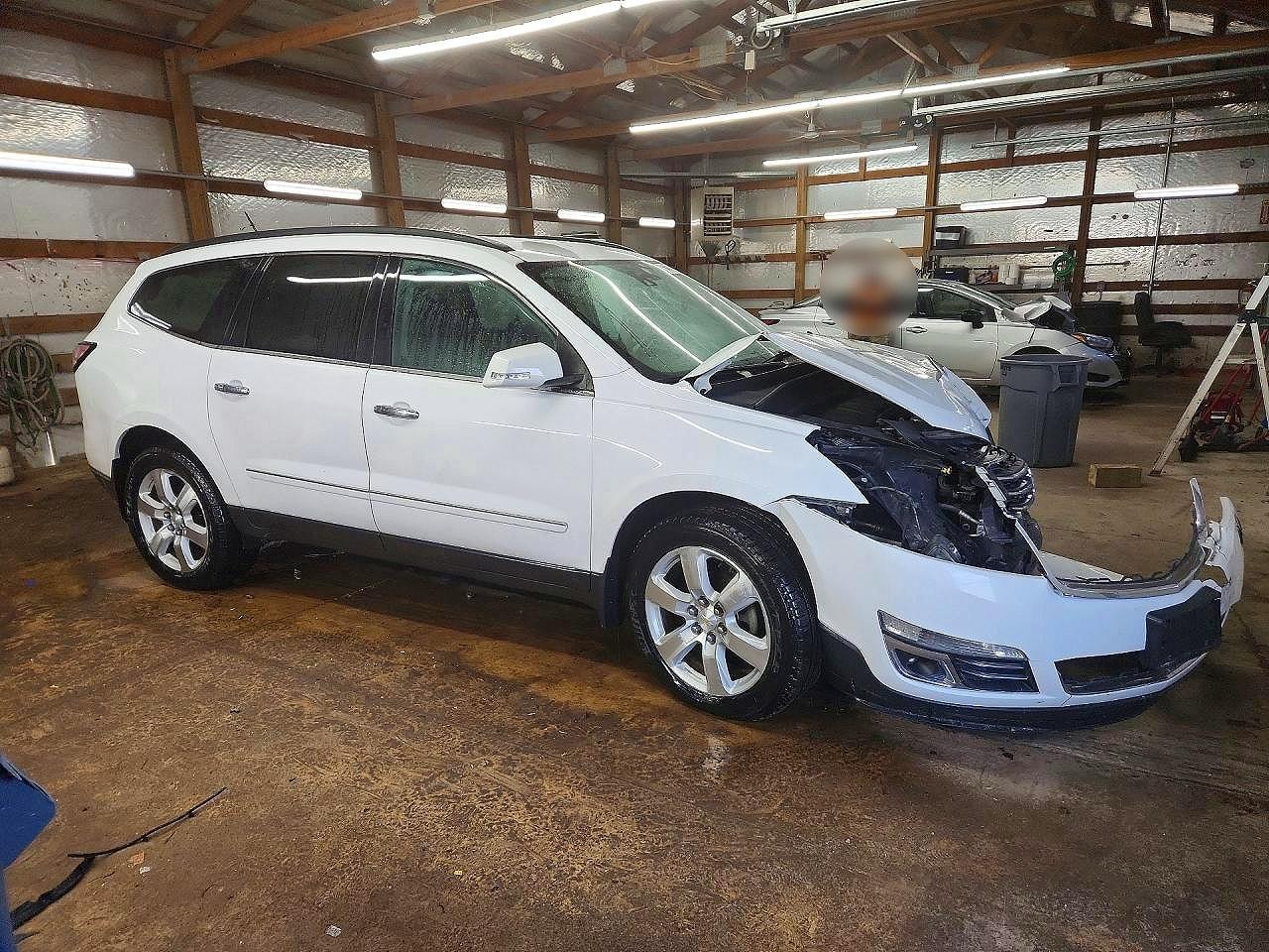 2017 Chevrolet Traverse Premier - Фото 4