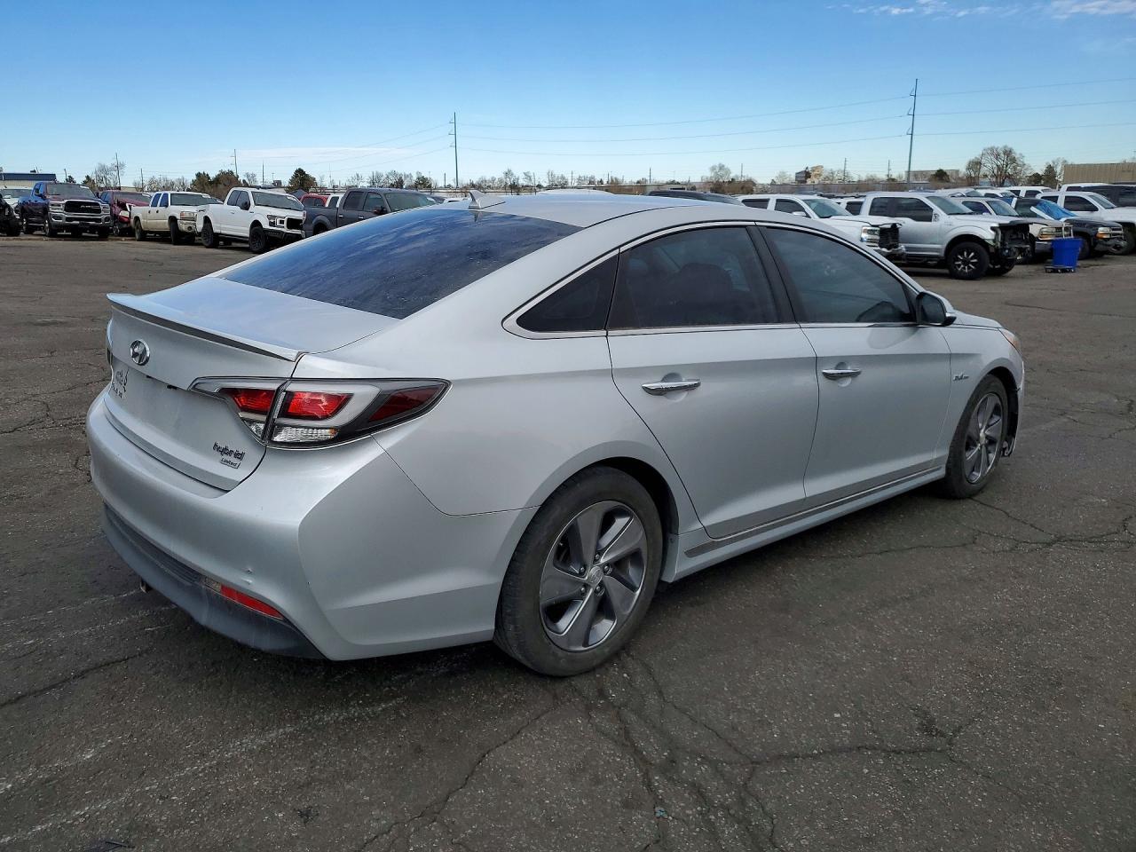2016 Hyundai Sonata Hybrid Limited - Image 3