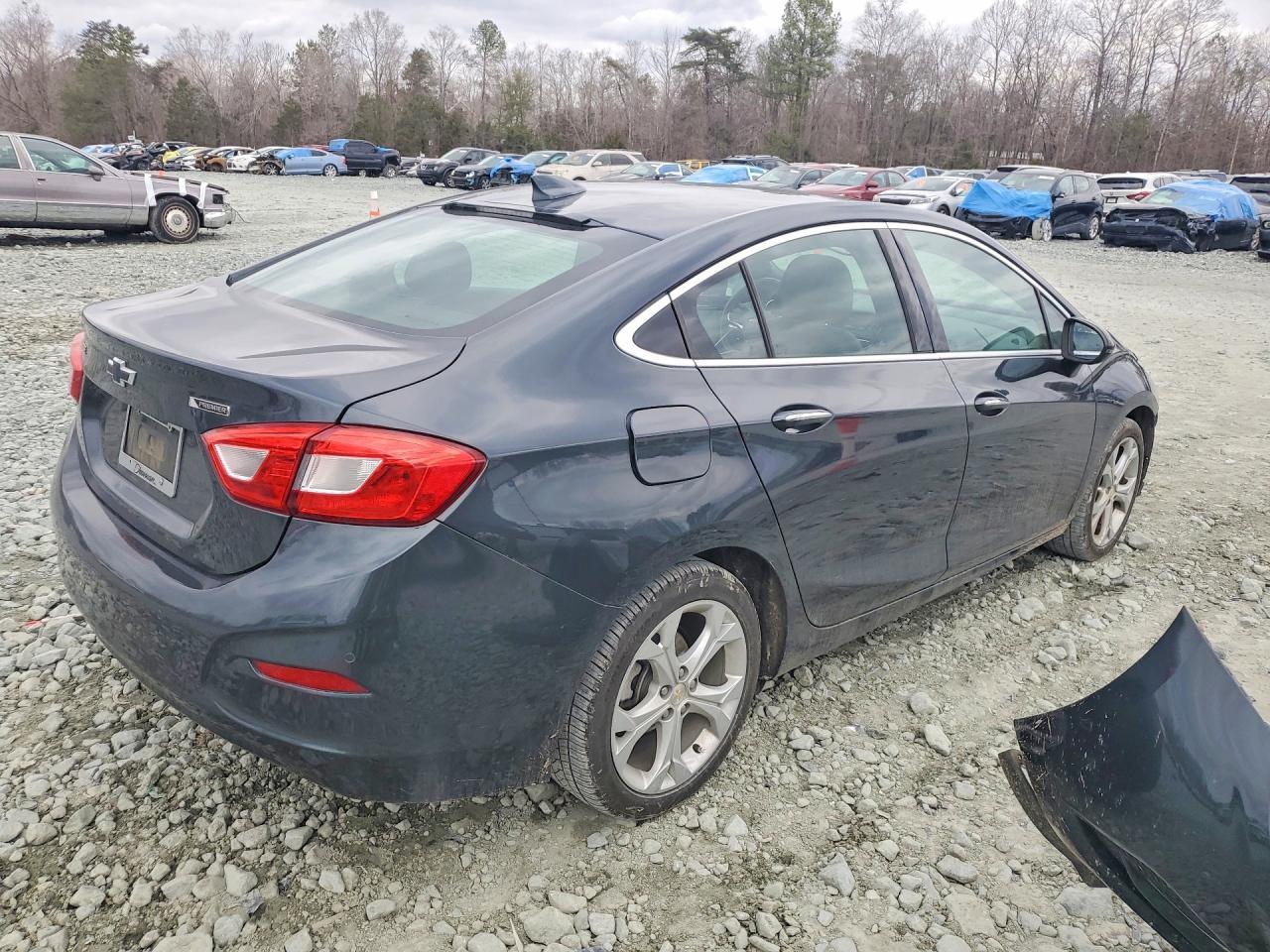 2018 Chevrolet Cruze Premier - Фото 3