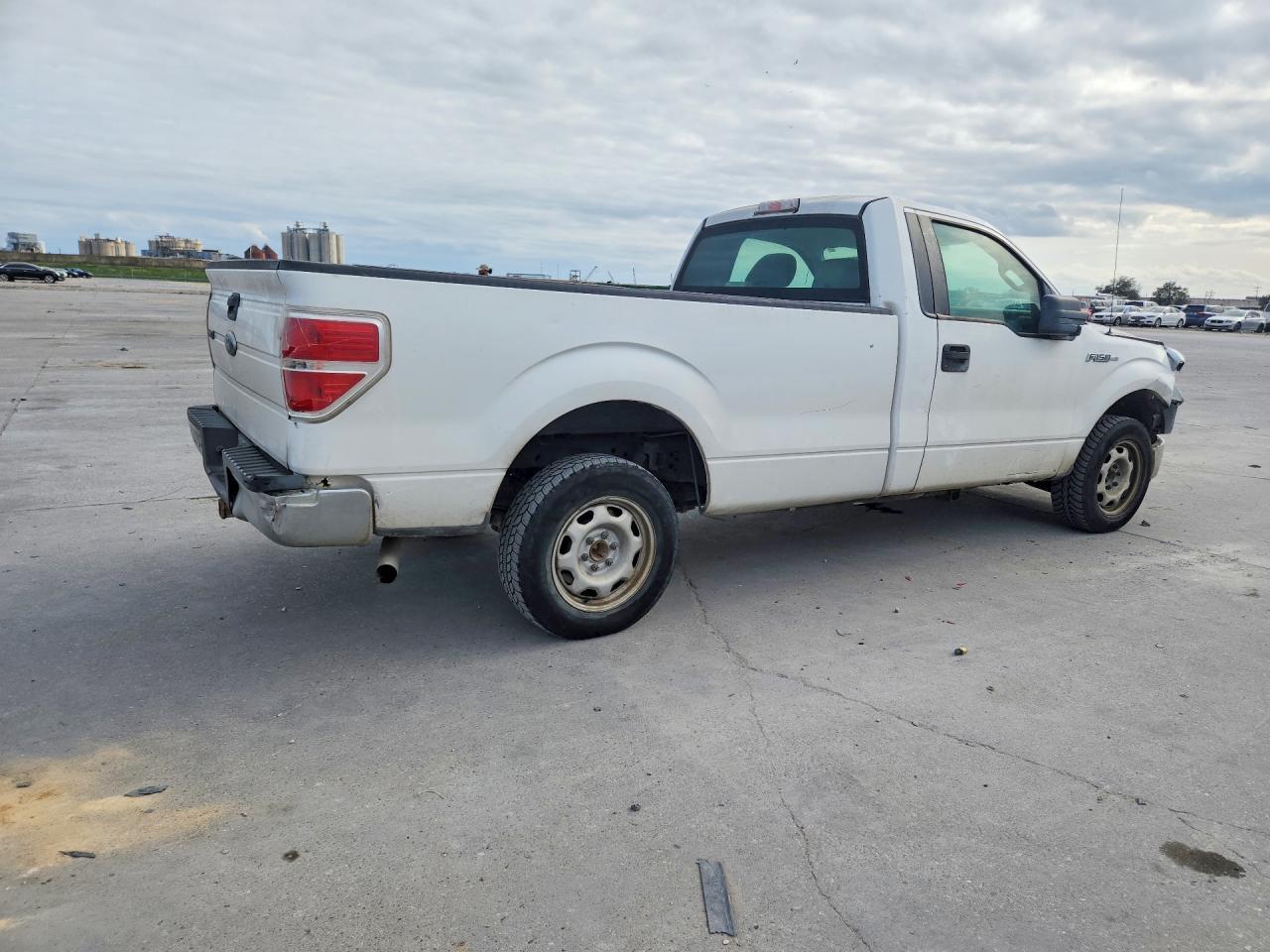 2010 Ford F150 - Image 3