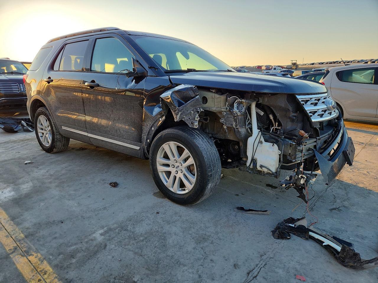 2019 Ford Explorer Xlt - Фото 4