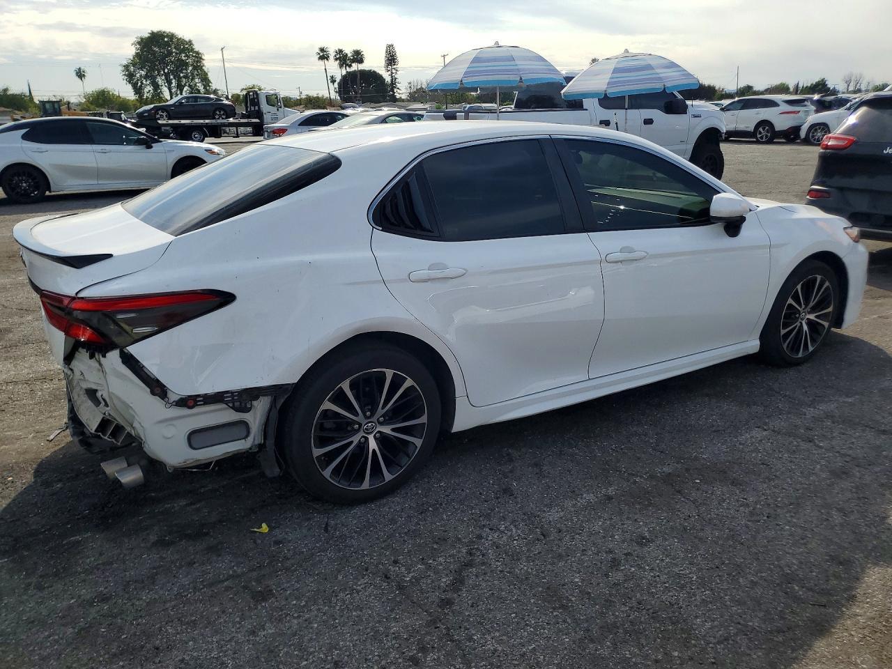 2018 Toyota Camry L - Фото 3