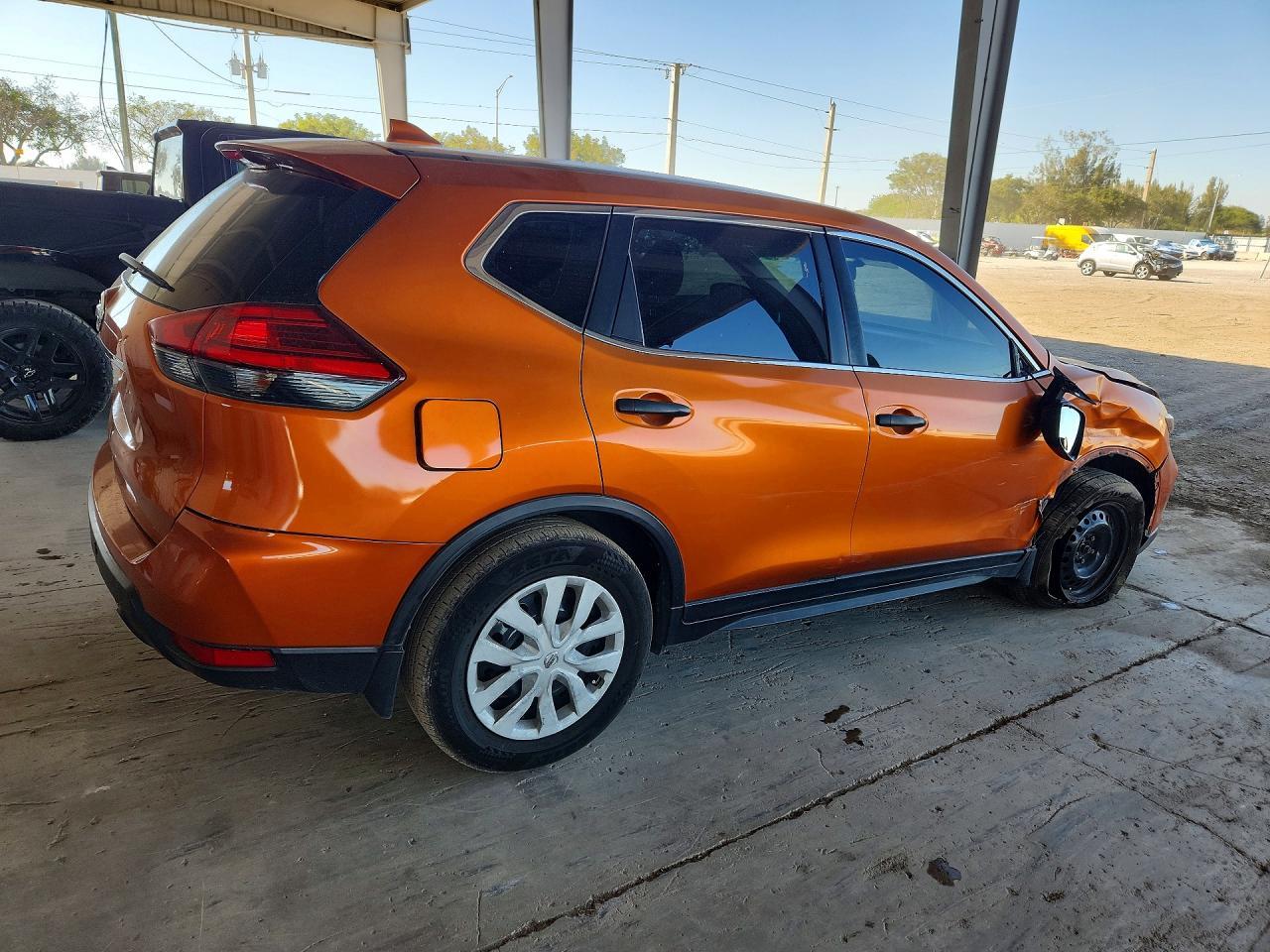 2017 Nissan Rogue S - Image 3