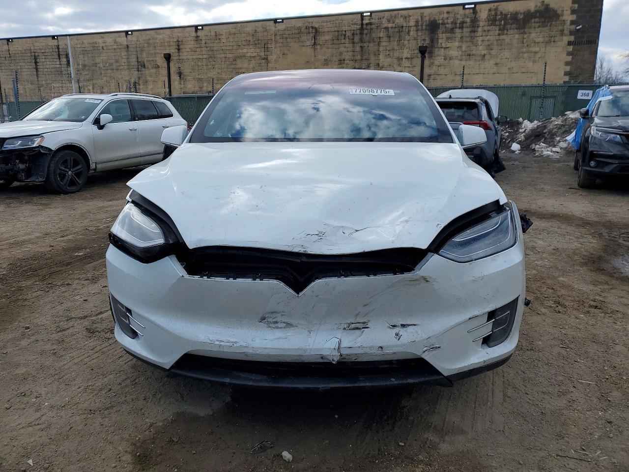 2019 Tesla Model X - Фото 5