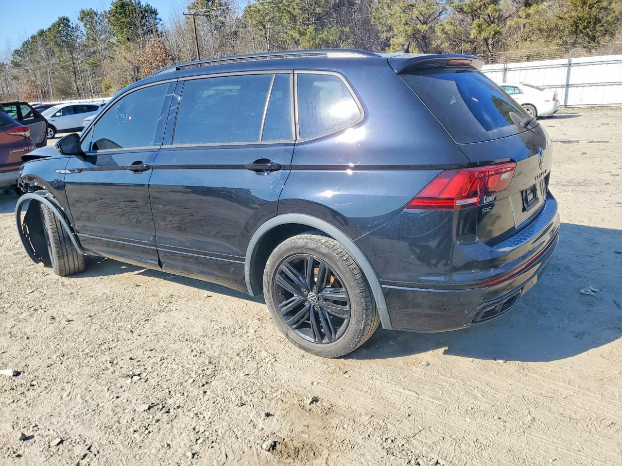 2022 Volkswagen Tiguan Se R-Line Black - Фото 2