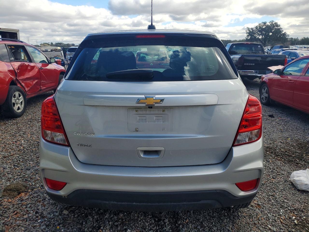 2019 Chevrolet Trax Ls - Image 6