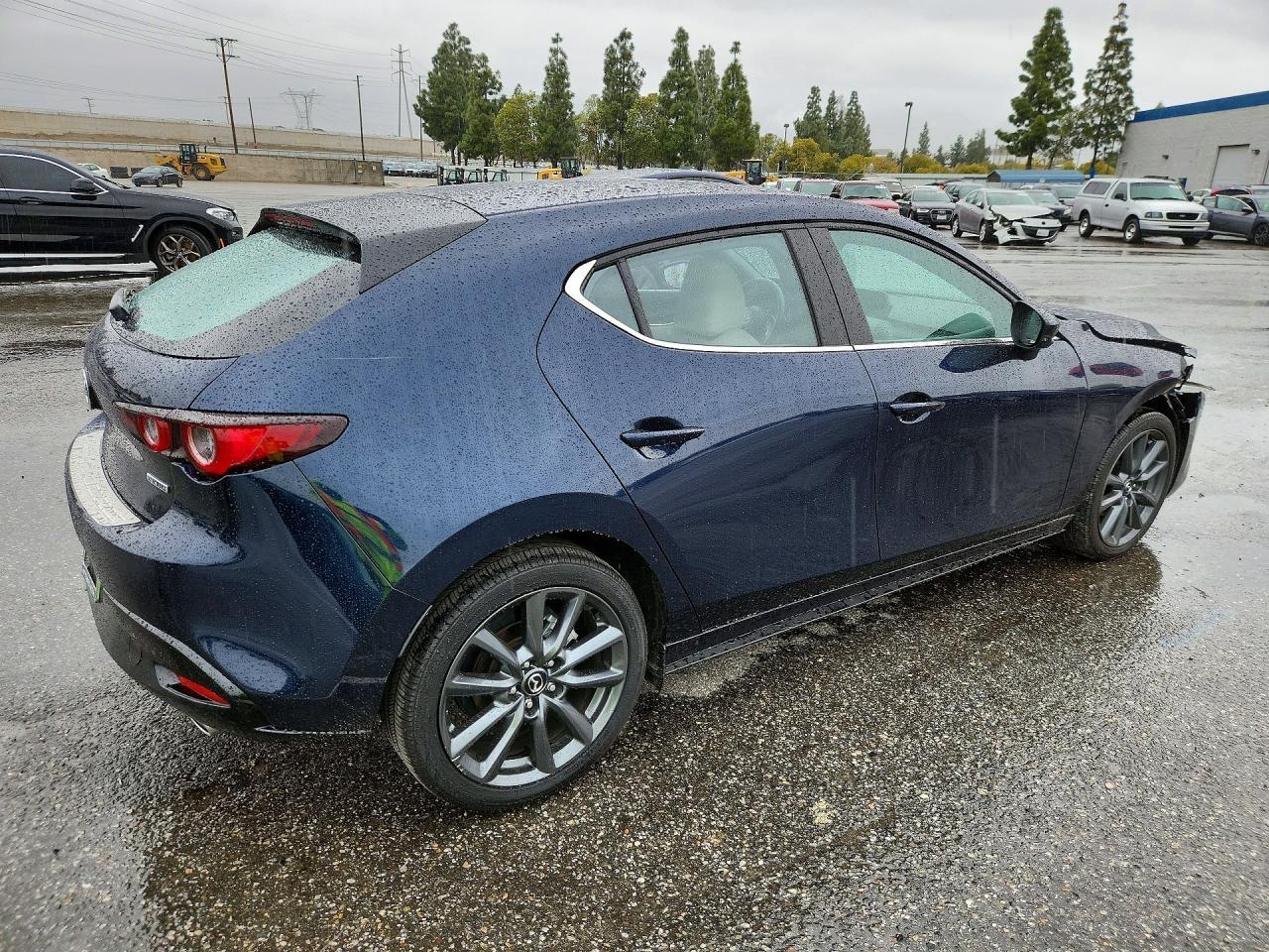2024 Mazda 3 Preferred - Image 3