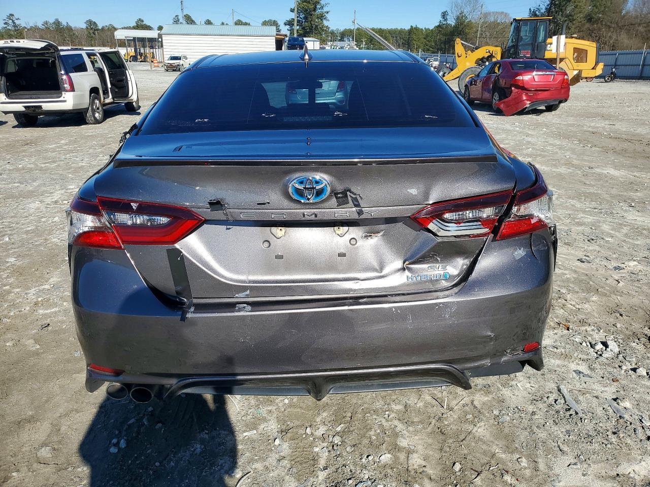 2021 Toyota Camry Se - Фото 6