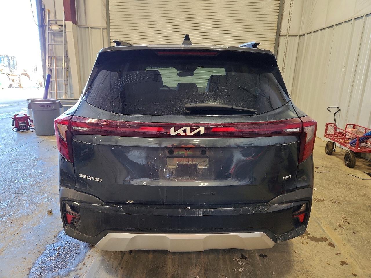 2024 Kia Seltos Ex - Image 6