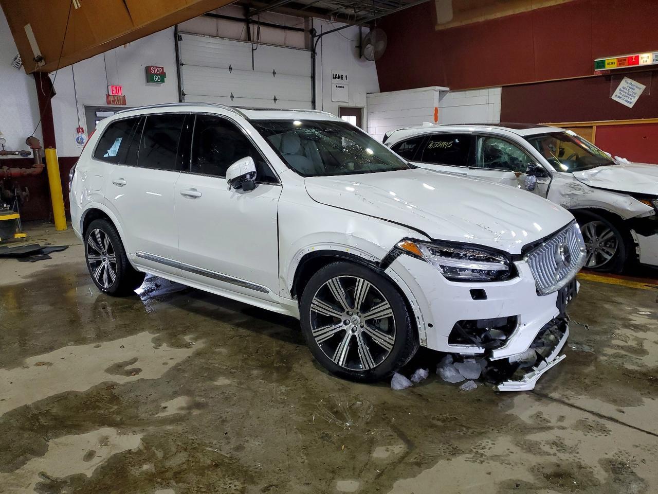 2025 Volvo Xc90 Plus - Image 4