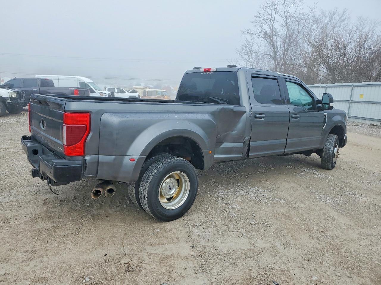 2020 Ford F350 Super Duty - Фото 3