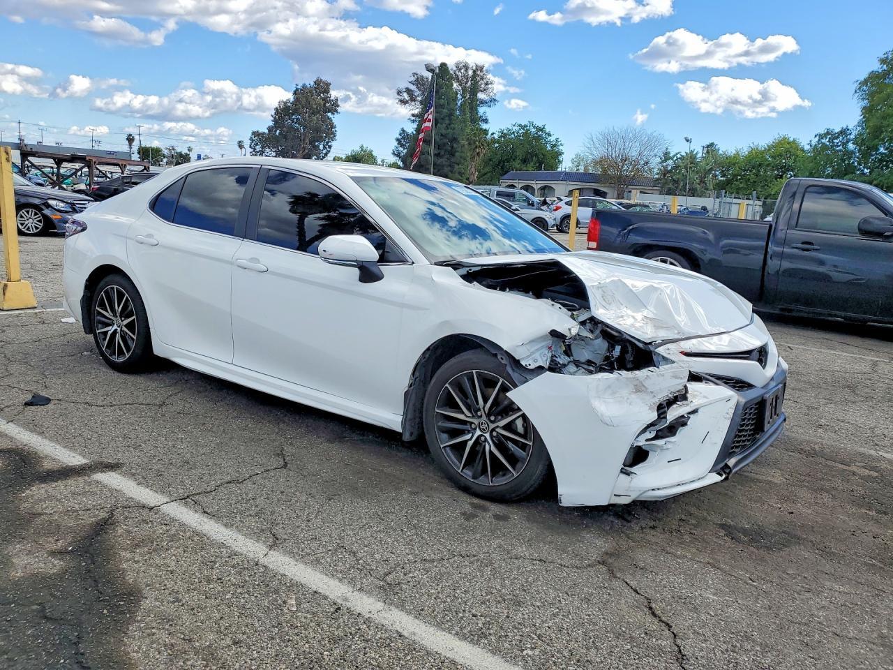 2023 Toyota Camry Se Night Shade - Image 4