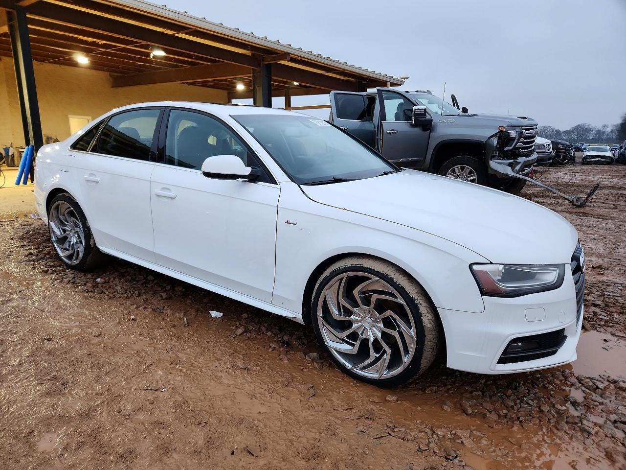 2015 Audi A4 Premium - Image 4