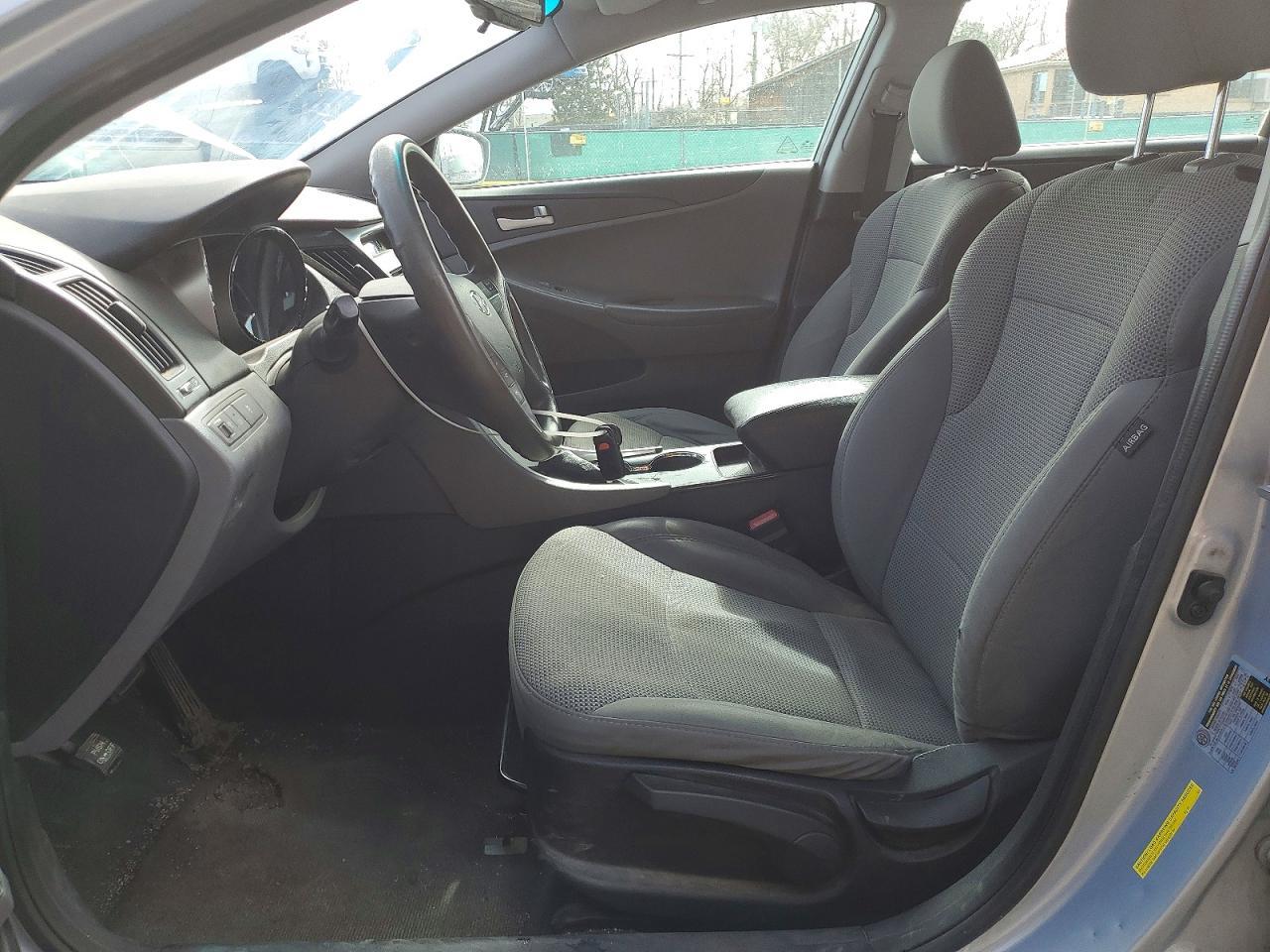 2014 Hyundai Sonata Gls - Image 7
