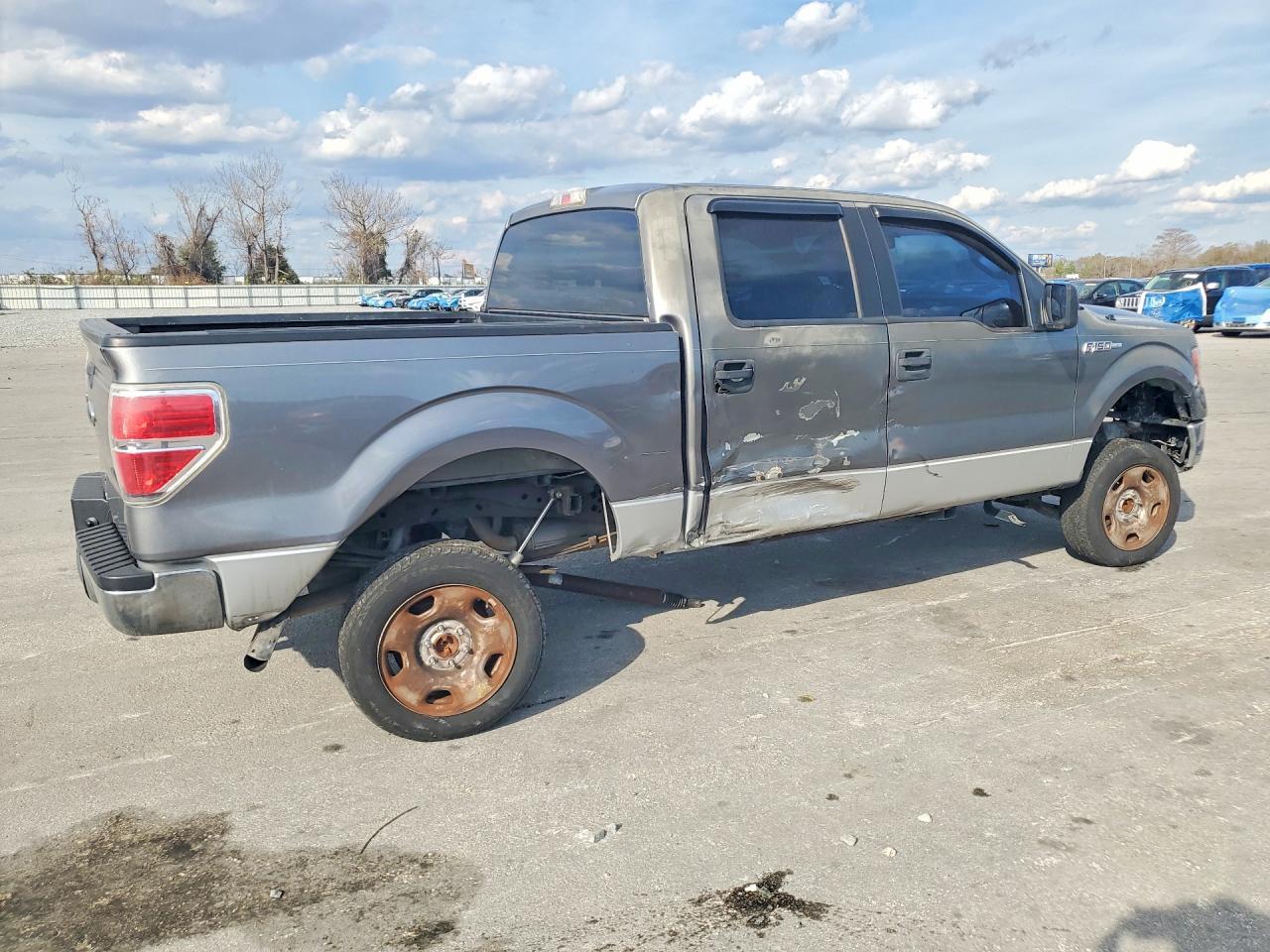 2010 Ford F150 Supercrew - Image 3