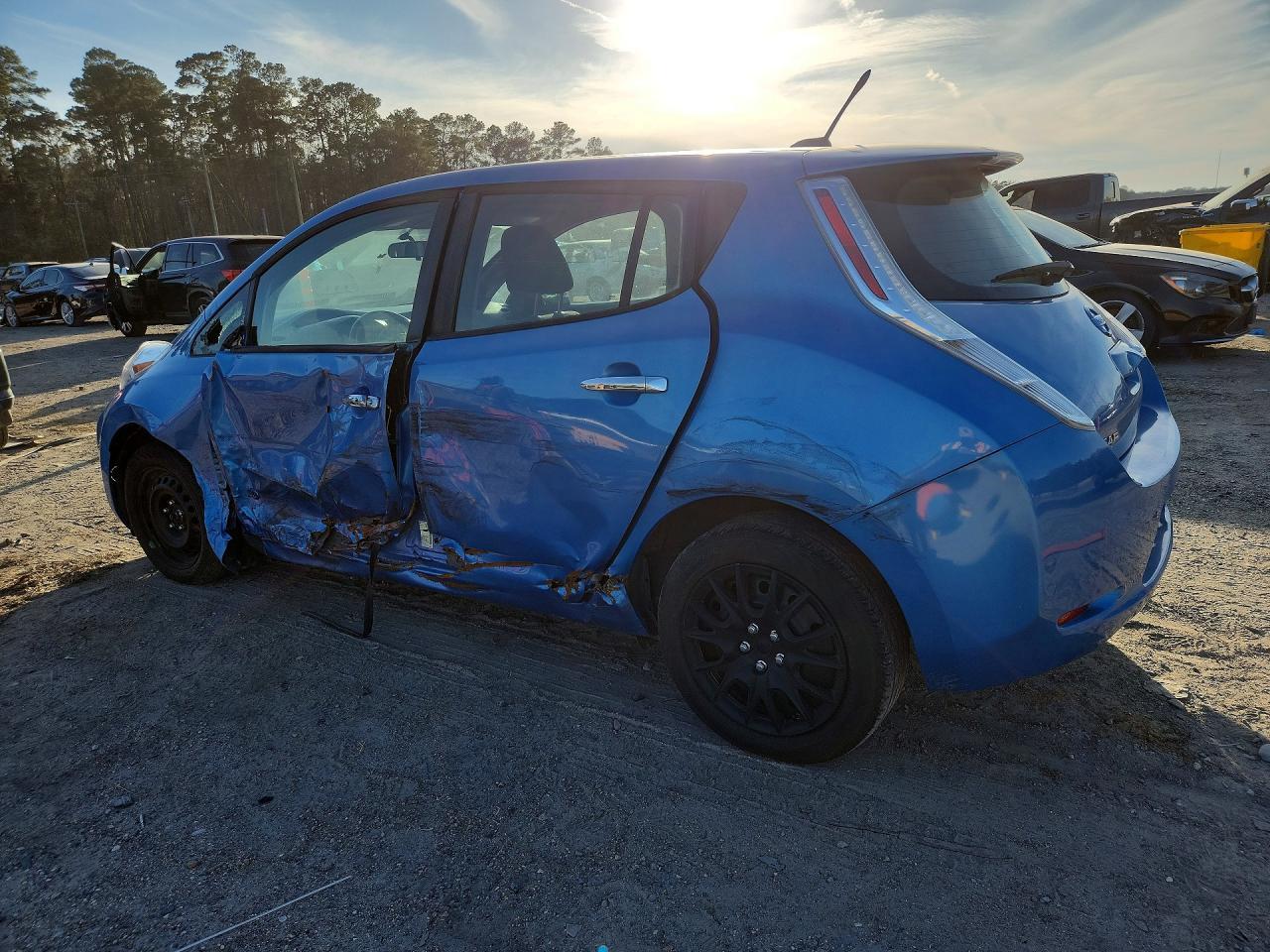 2013 Nissan Leaf S - Фото 3