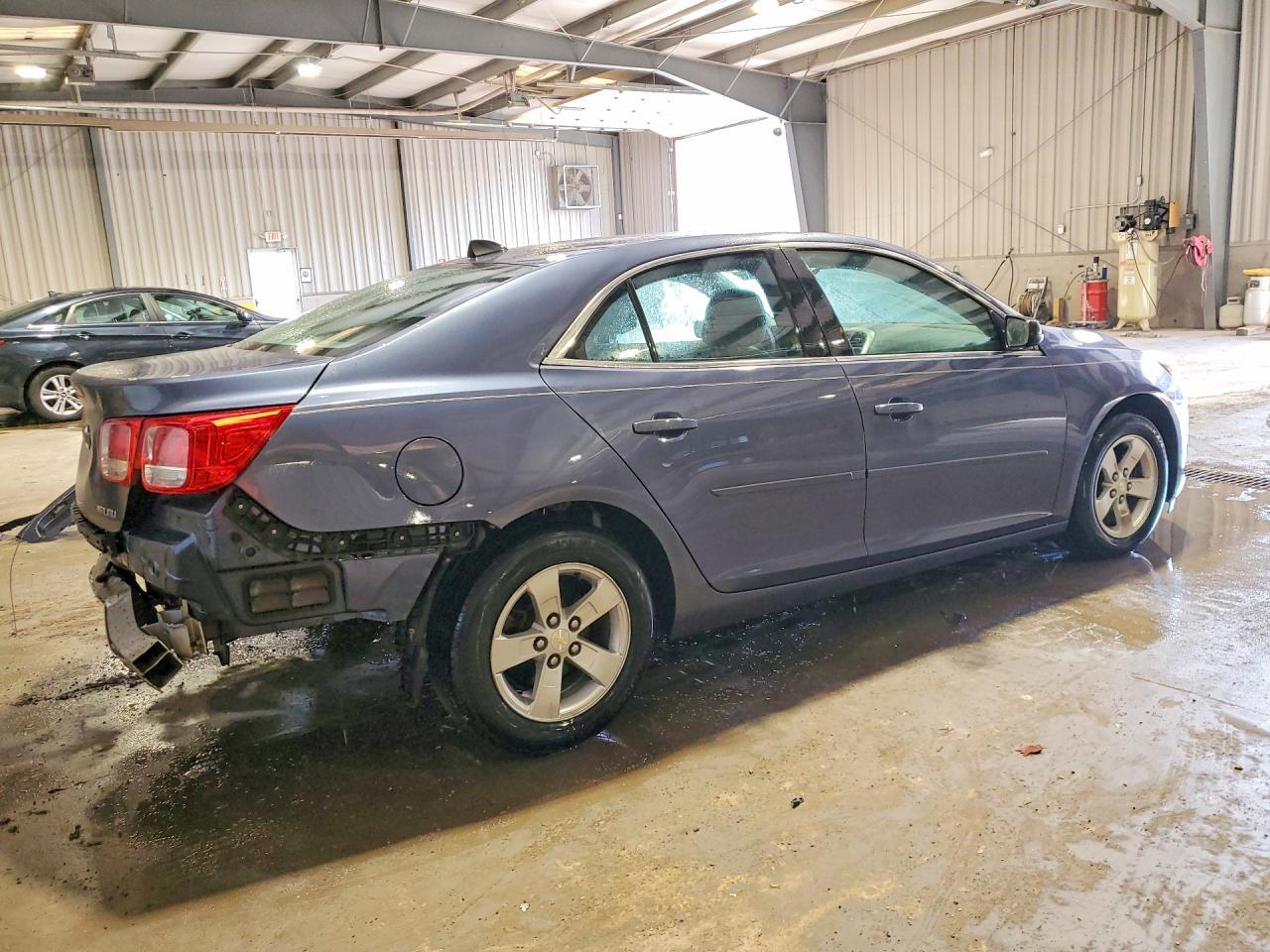 2013 Chevrolet Malibu Ls - Фото 3