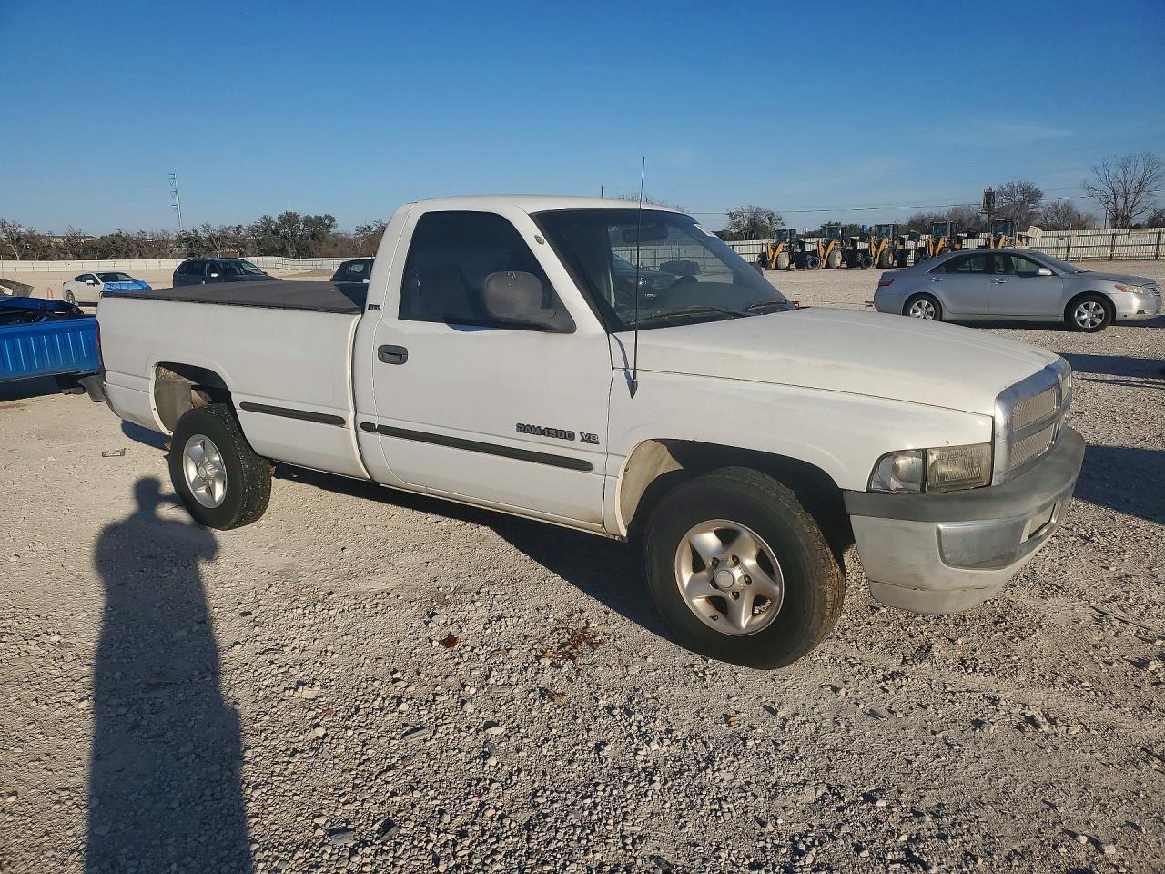 1999 Dodge Ram 1500 Laramie - Image 4