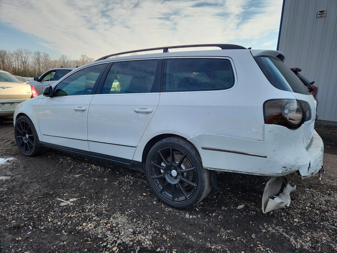 2008 Volkswagen Passat Wagon Vr6 4Motion - Image 2
