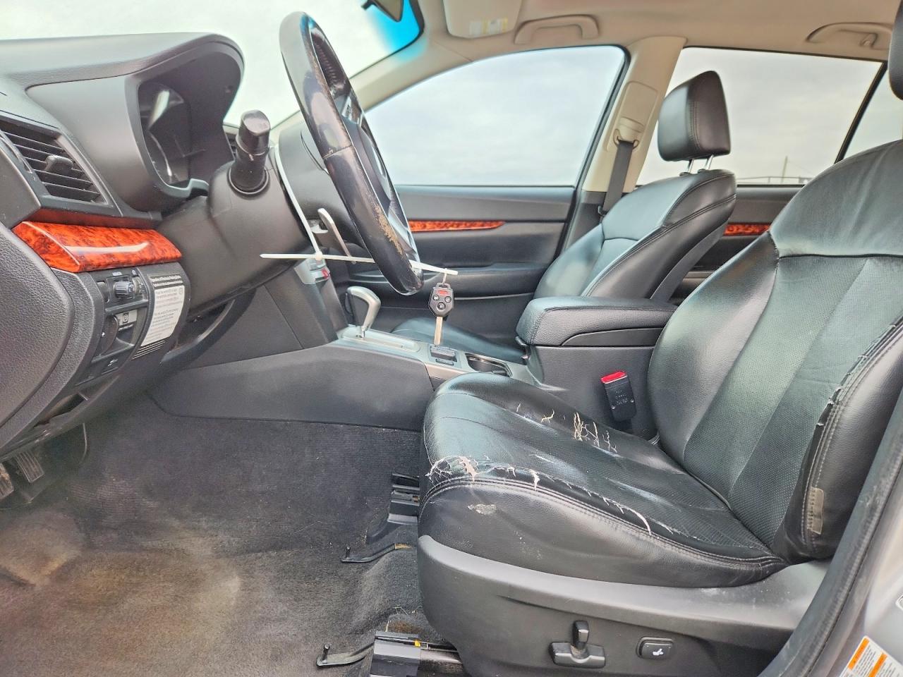 2010 Subaru Outback 2.5I Limited - Фото 7