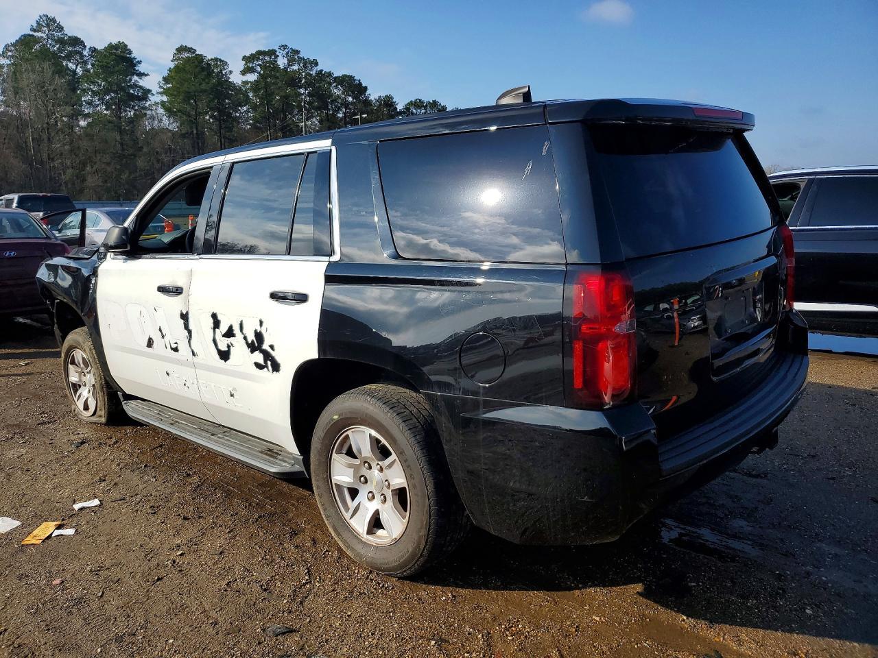 2017 Chevrolet Tahoe Police - Image 2