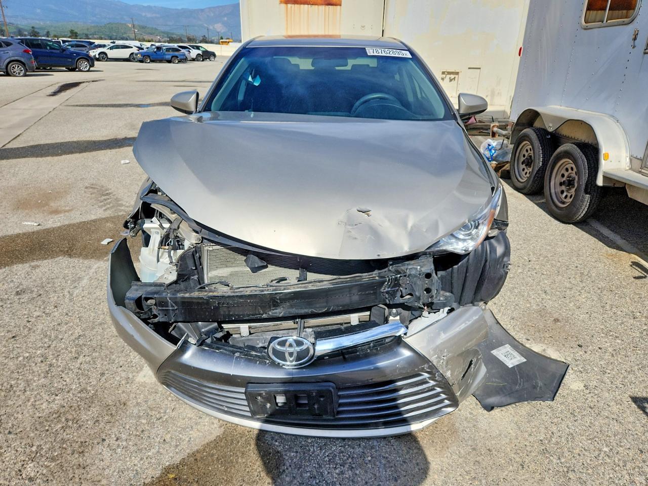 2017 Toyota Camry Le - Image 5