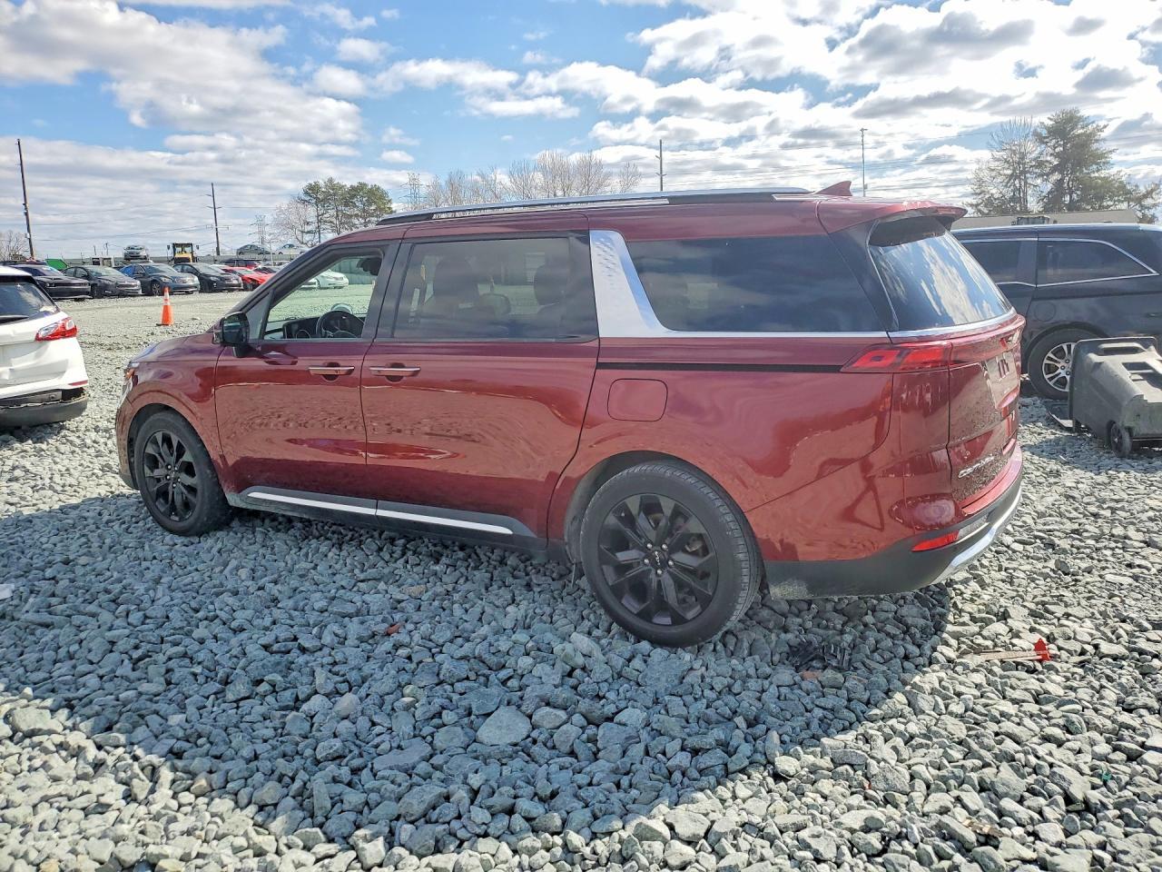 2022 Kia Carnival Sx Prestige - Фото 2