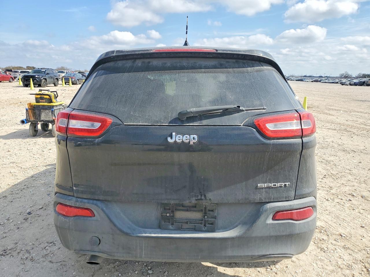 2016 Jeep Cherokee Sport - Фото 6