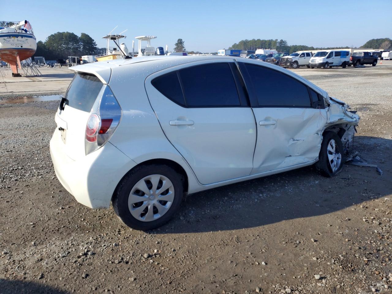 2014 Toyota Prius C Two - Фото 3