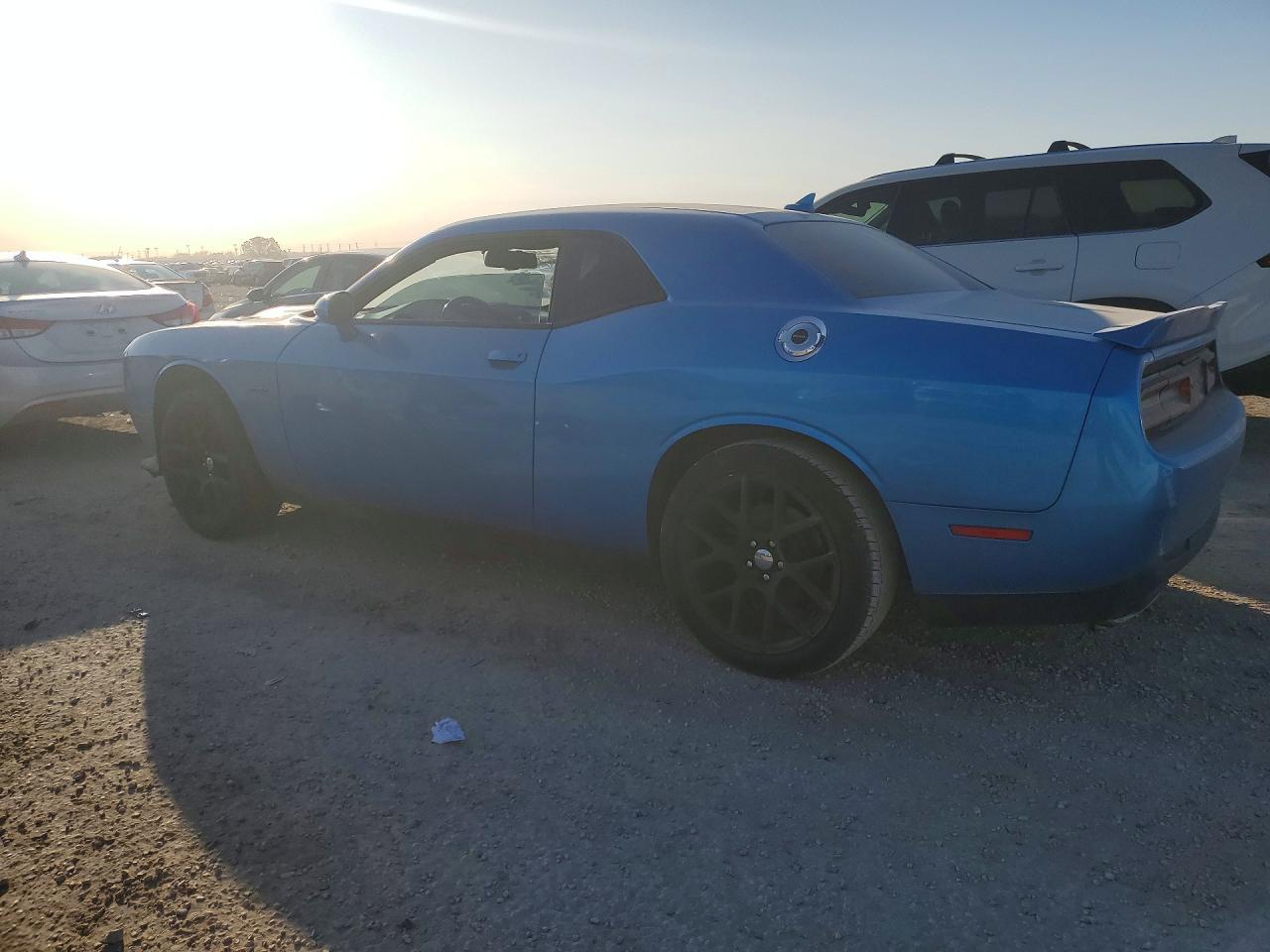 2015 Dodge Challenger Sxt Plus - Image 2