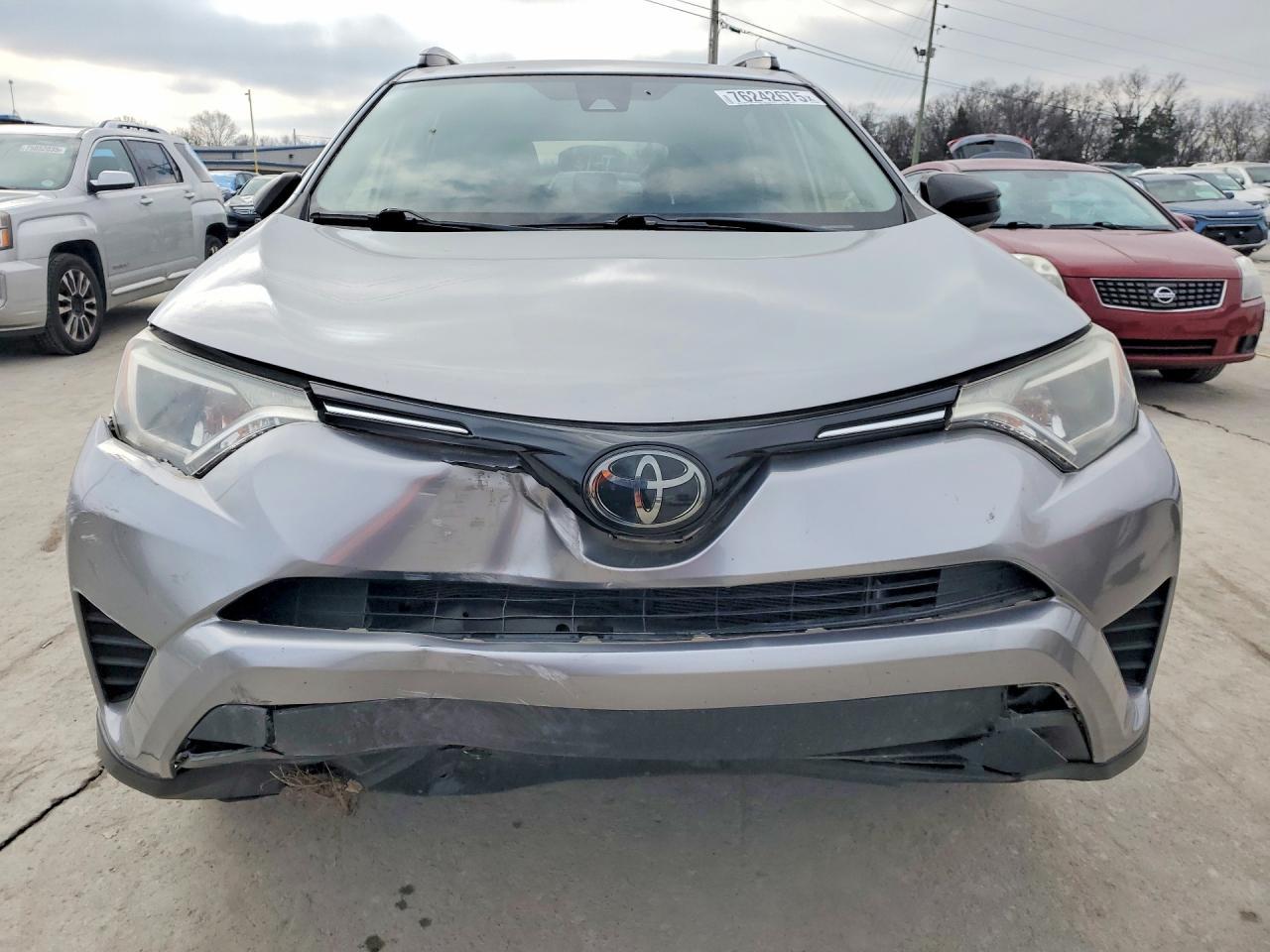 2018 Toyota Rav4 Le - Image 5