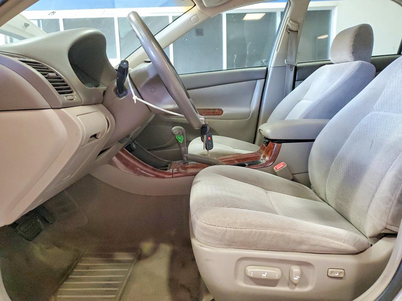 2004 Toyota Camry Le - Фото 7