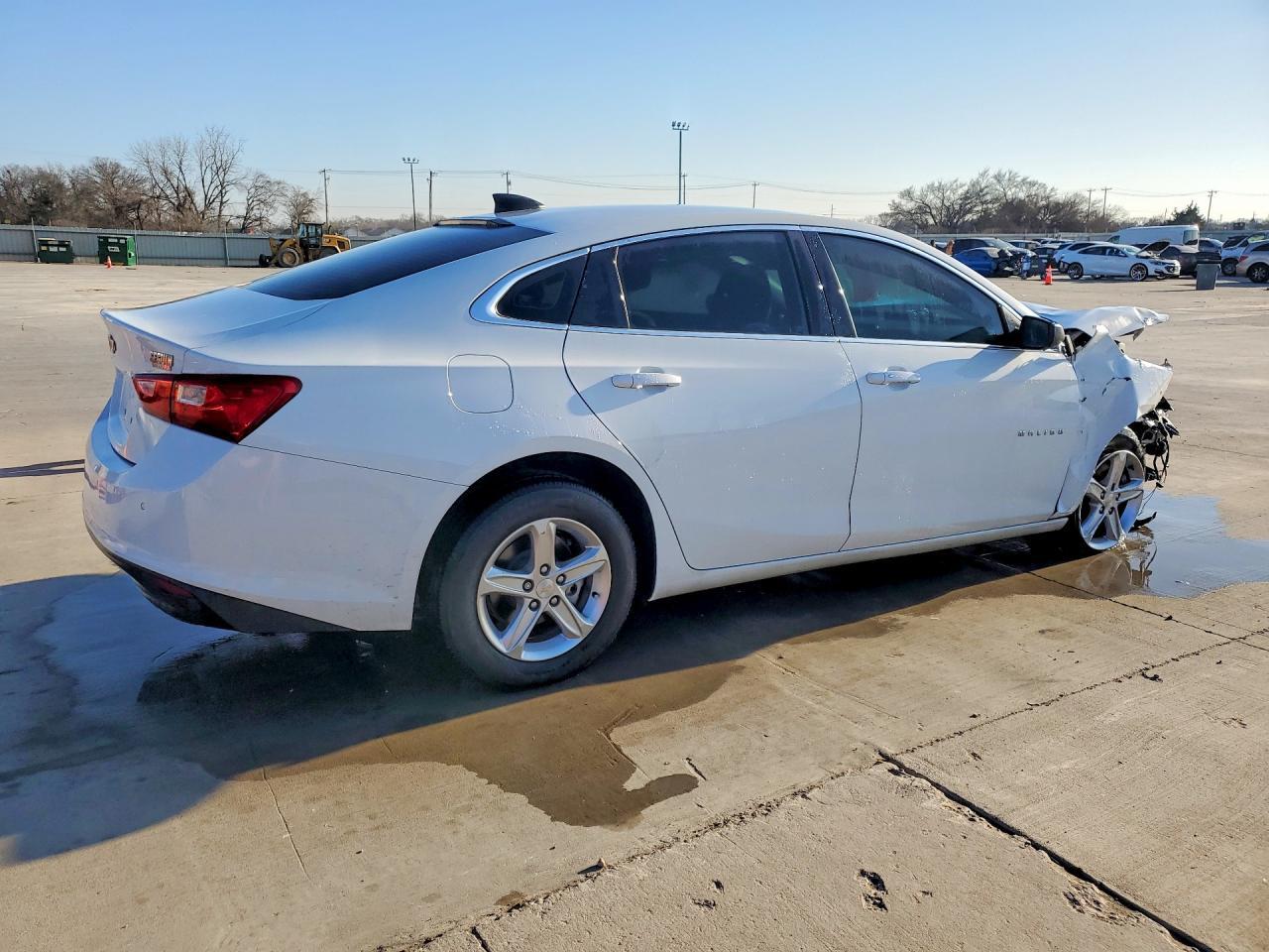 2024 Chevrolet Malibu Ls - Фото 3