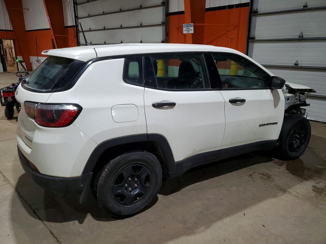 2018 Jeep Compass Sport - Фото 3